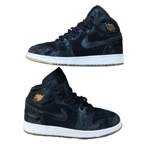RARE 2016 Nike Air Jordan 1 Retro High Heiress Black Suede Size 6